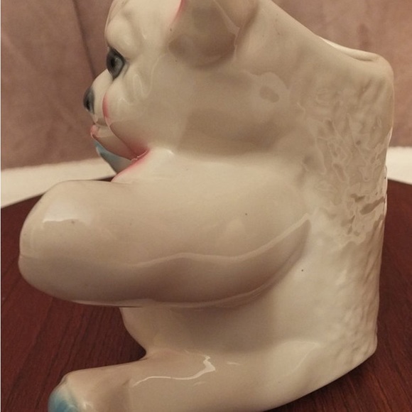 Vintage Teddy Bear Hug Baby Planter - Picture 4 of 5